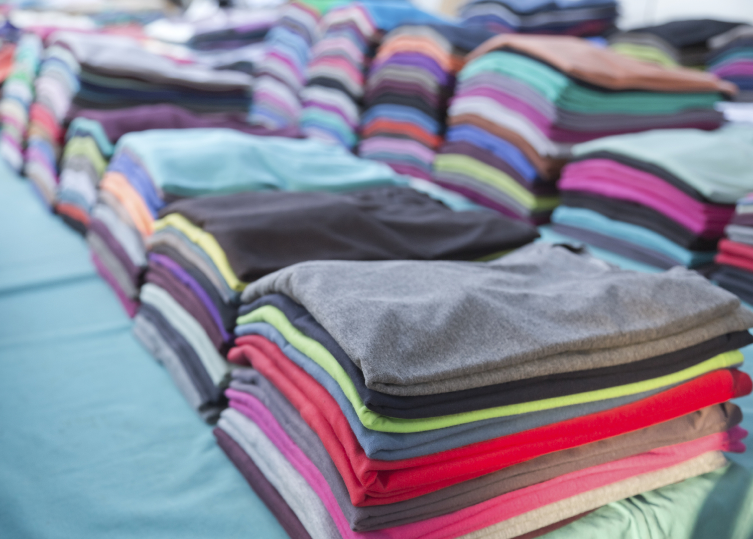 Como doblar playeras en 5 segundos