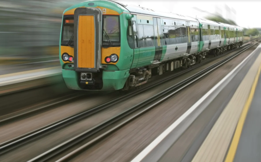 Reserva tu tren - ¿Cómo sacar permiso para viajar?