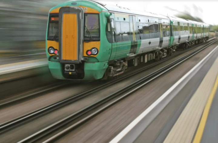 Reserva tu tren - ¿Cómo sacar permiso para viajar?